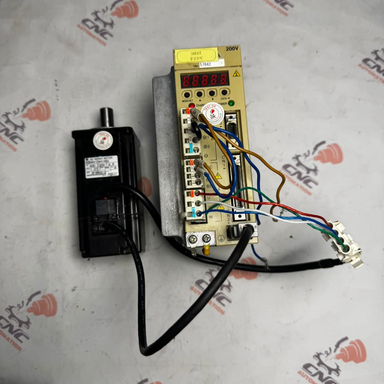 YASKAWA 400W (0.4Kw) SGMAH-04A1A61 AC Servo Motor / YASKAWA 400W (0.4Kw) SGDM-04ADA AC Servo Driver