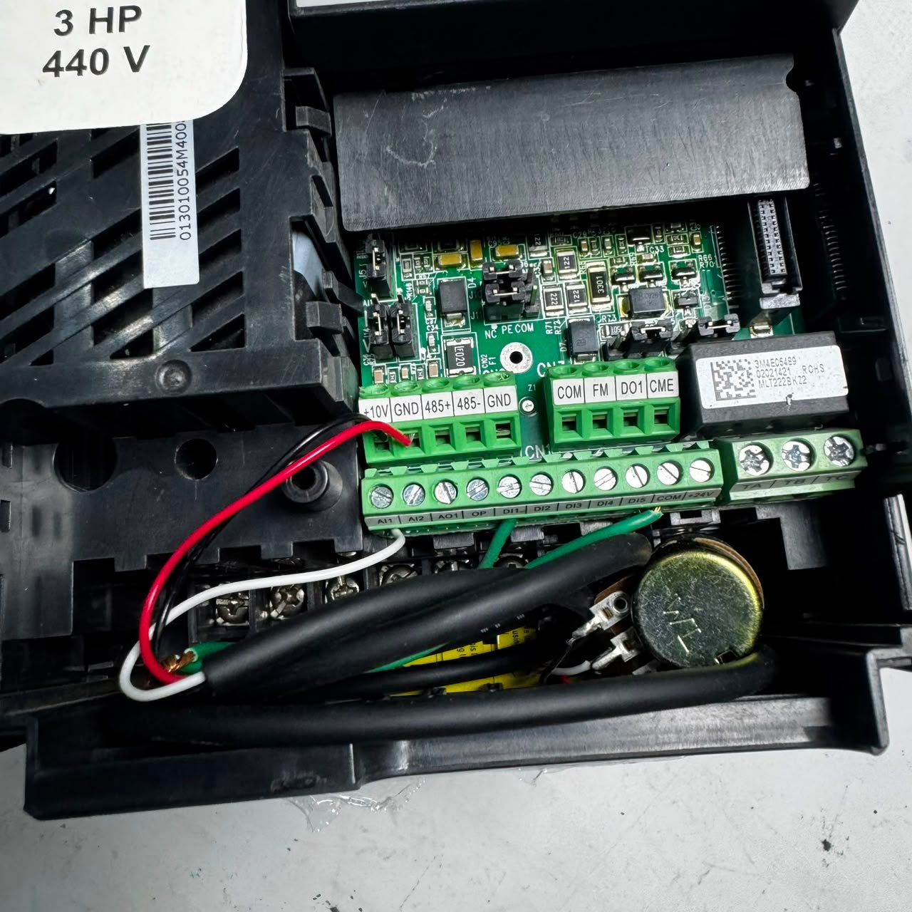 MD310T2.2B 2.2KW 3PH AC380-440V 5.8A 50/60HZ Input 3PH AC 0-440V 5.1A 0-500HZ VFD Inverter 2.2KW in Pakistan - Image 2
